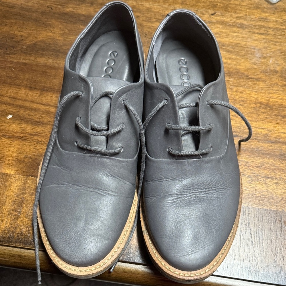 Ecco Women’s Dark Gray Leather Oxfords